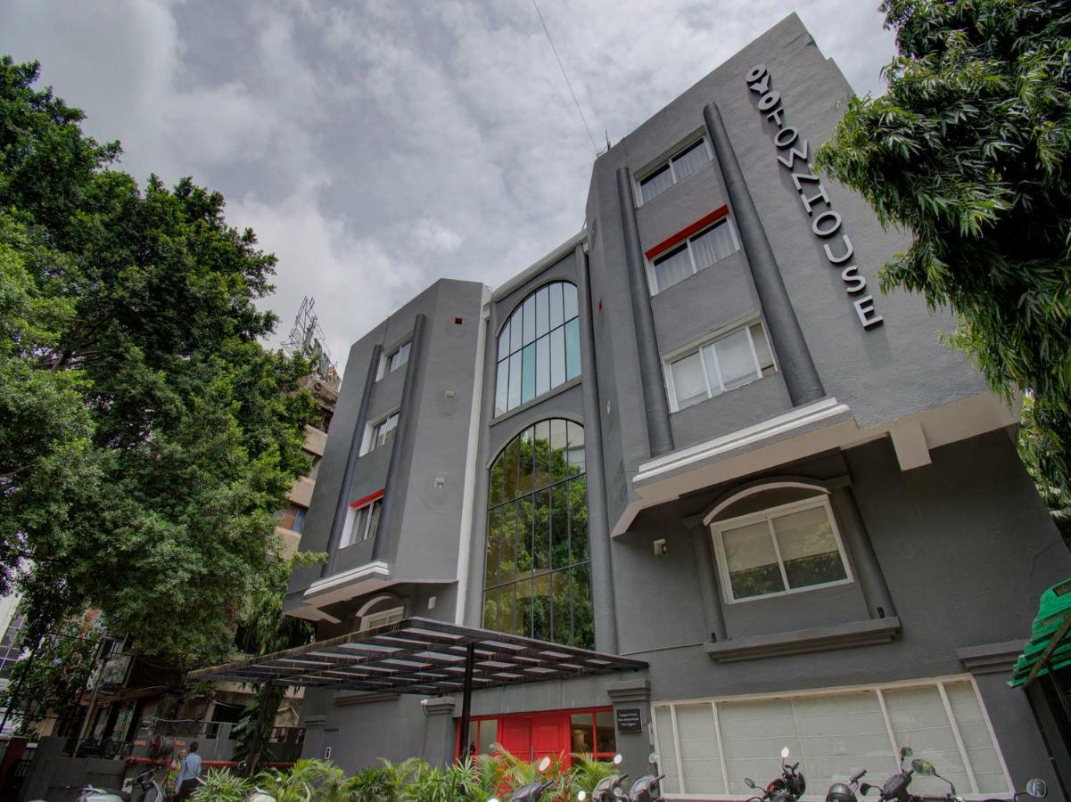 Oyo Townhouse 150 Shreyas Colony Hotel Ahmedabad Exterior photo
