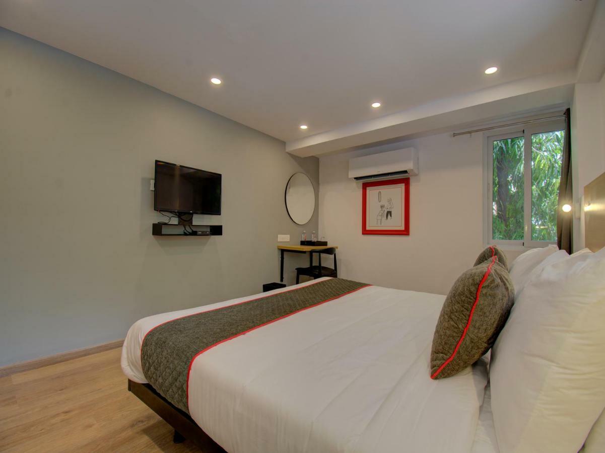 Oyo Townhouse 150 Shreyas Colony Hotel Ahmedabad Exterior photo