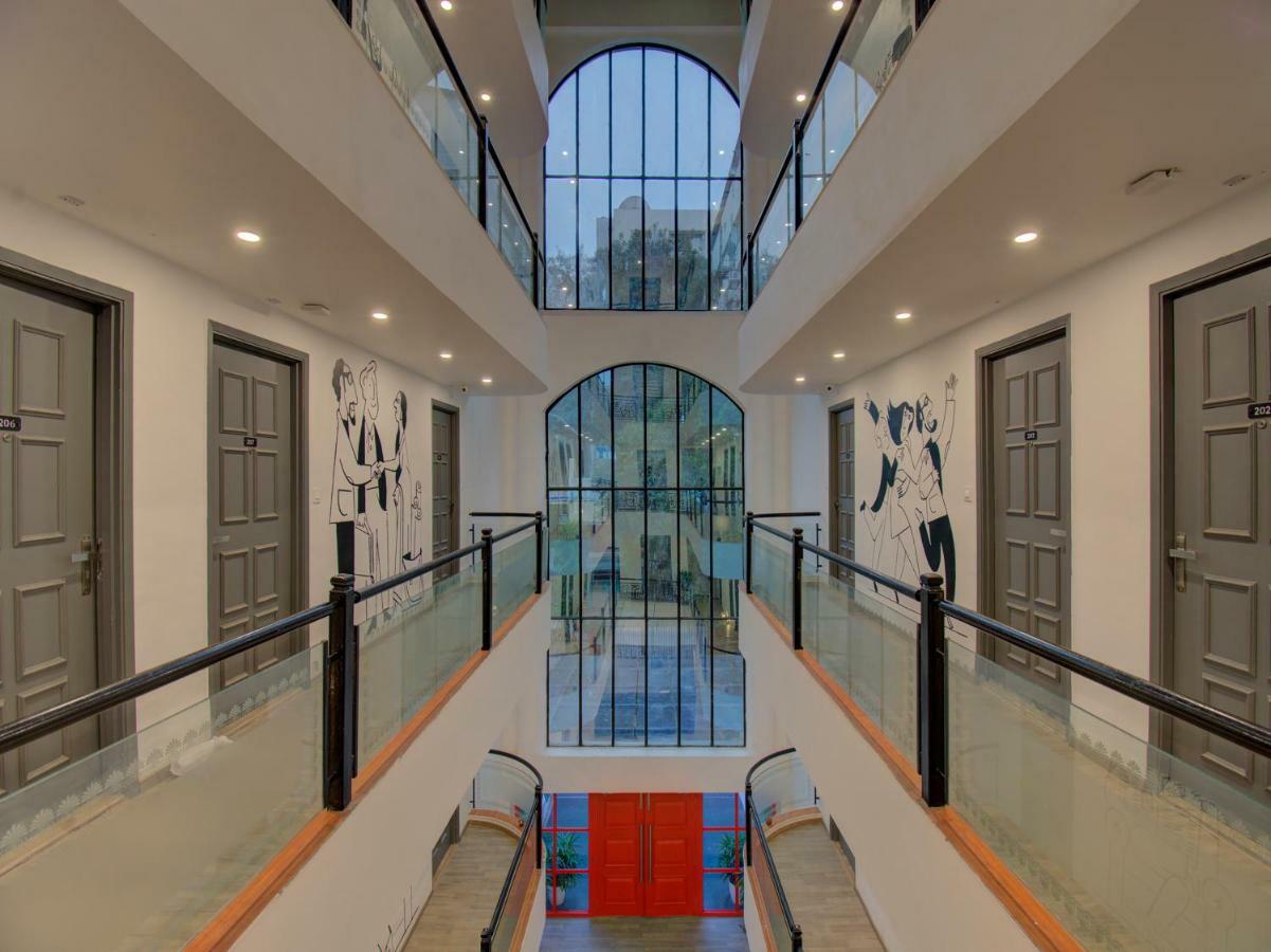 Oyo Townhouse 150 Shreyas Colony Hotel Ahmedabad Exterior photo